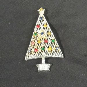 Avon Christmas tree brooch